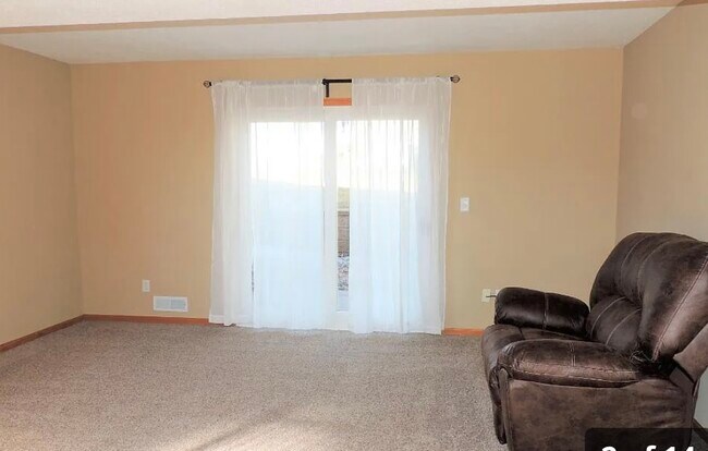 Building Photo - 3252 Dodd Ln