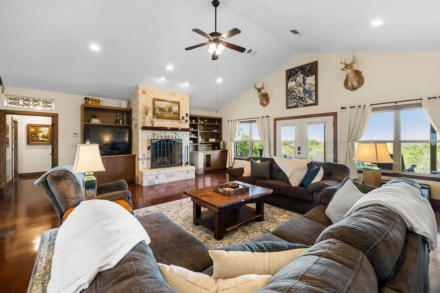 Building Photo - 359 Sagebiel Ranch Rd