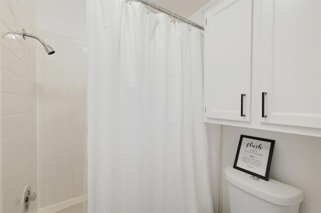 Building Photo - 3605 Leafield Dr