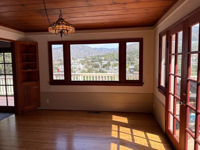 Building Photo - Views! Enchanting 2+1 Artists Retreat Nestled in Tujunga Hillsides