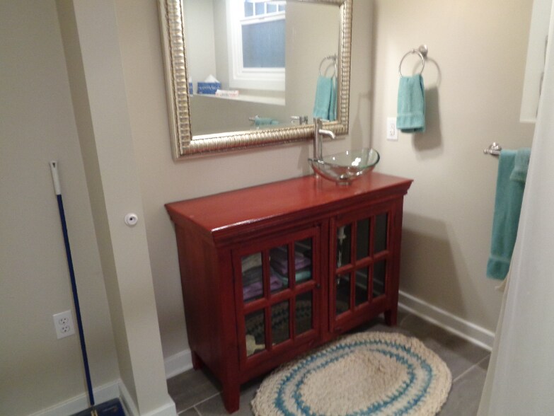 Building Photo - 1012 Grand Ave