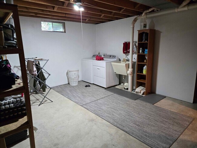 Building Photo - 14995 50th Ave