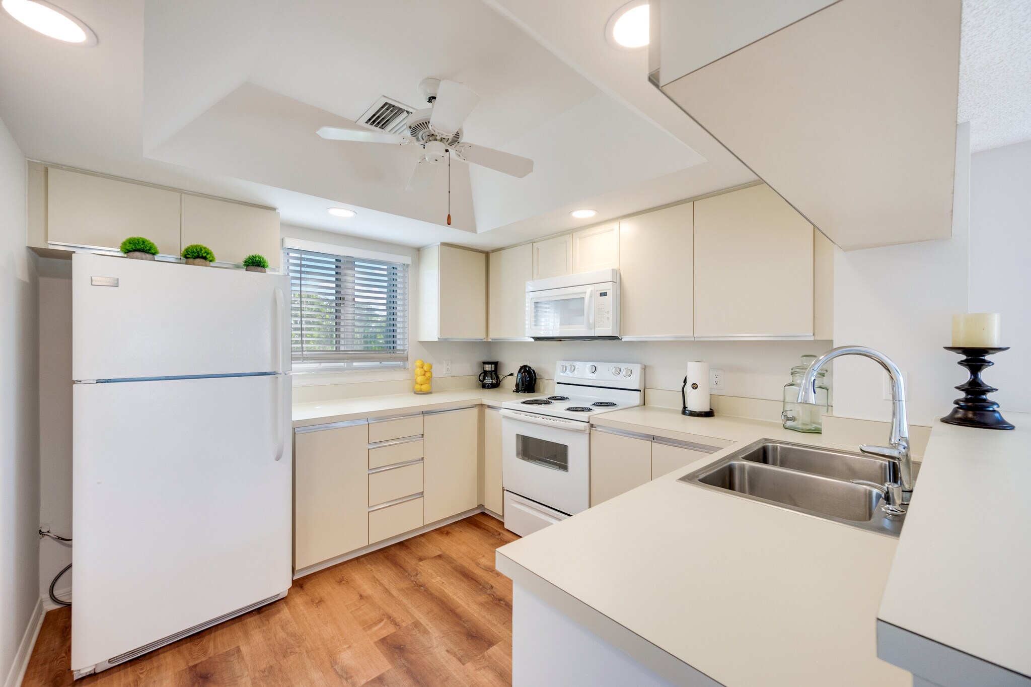 Building Photo - 1645 Spoonbill Ln