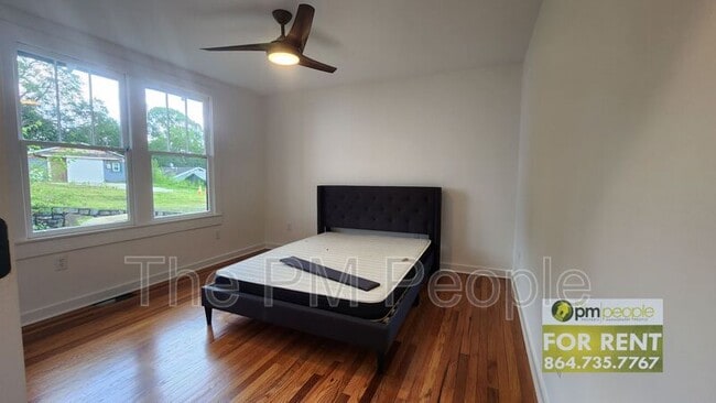 Building Photo - 113 St Lo Cir