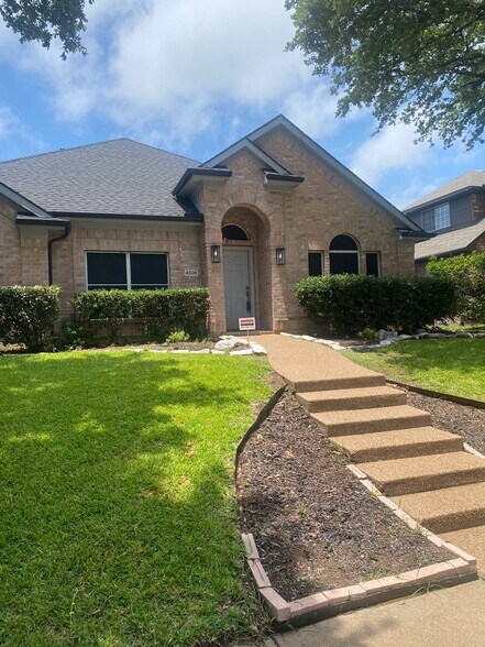 Primary Photo - 4505 Scenic Dr