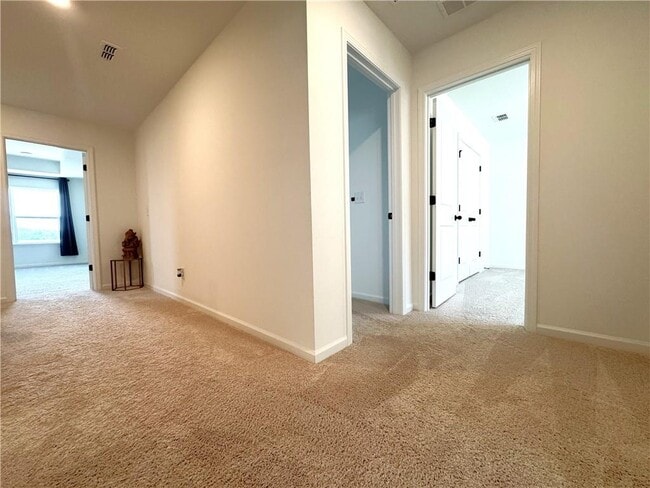 Building Photo - 690 Avignon Blvd