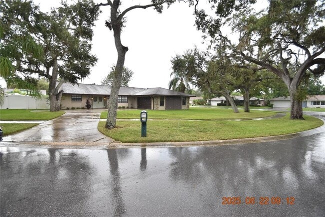 Primary Photo - 1455 Ridgelane Cir S