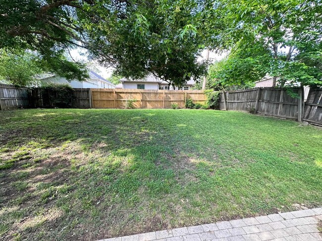 Building Photo - 12816 Cherry Laurel Dr