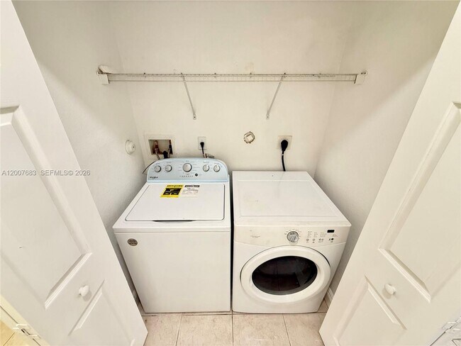 Building Photo - 2674 SW 84th Terrace