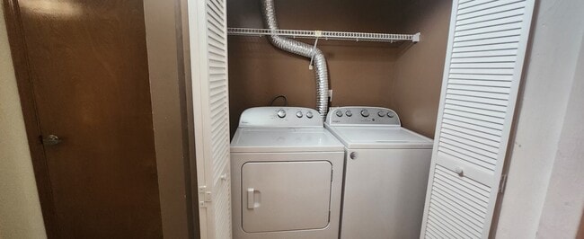 Washer and Dyer - 35138 Whispering Oaks Blvd