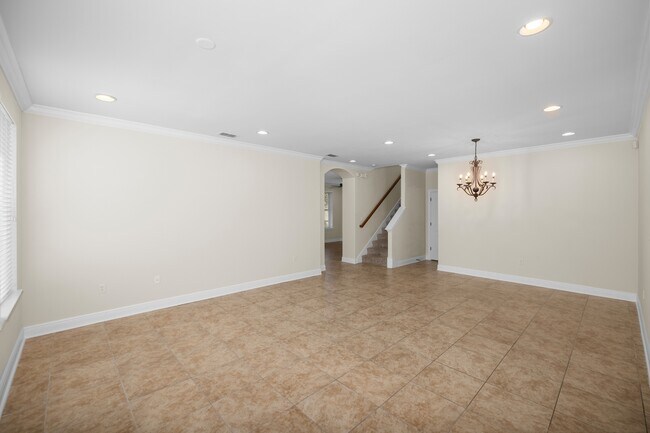 Building Photo - 13 Dominica Ct