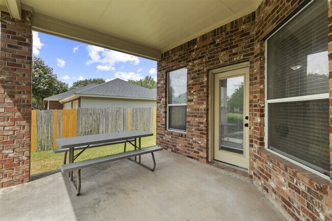 Building Photo - 521 Ironwood Forest Dr