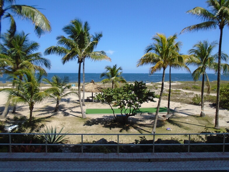 Building Photo - 710 N Ocean Blvd