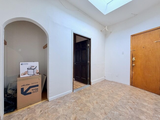 Building Photo - 514 Monastery Pl