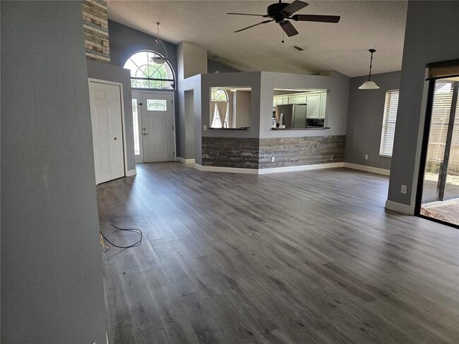 Building Photo - 2371 Piedmont Lakes Blvd
