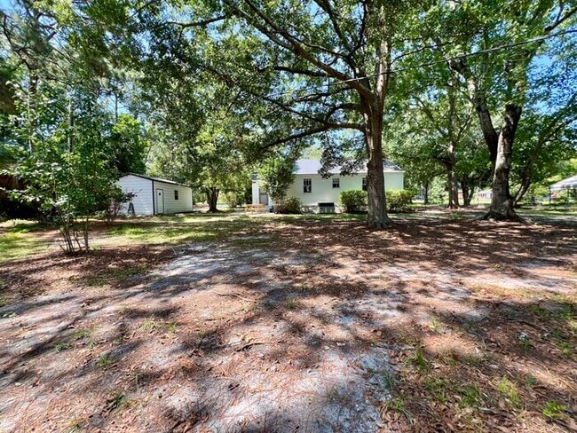 Building Photo - 1266 Pinecrest Dr