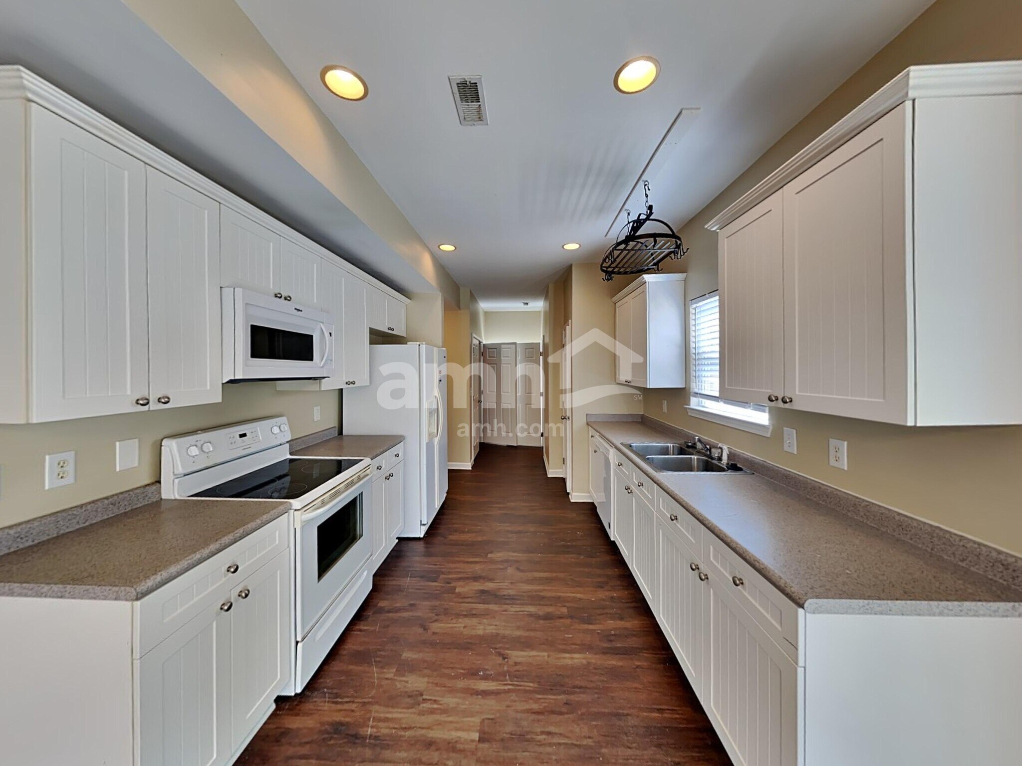 Building Photo - 7145 Riverfront Dr