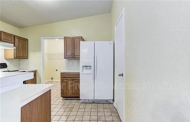 Building Photo - 15405 Acacia Rd