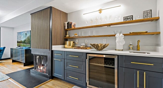 Building Photo - 3590 Water St NW