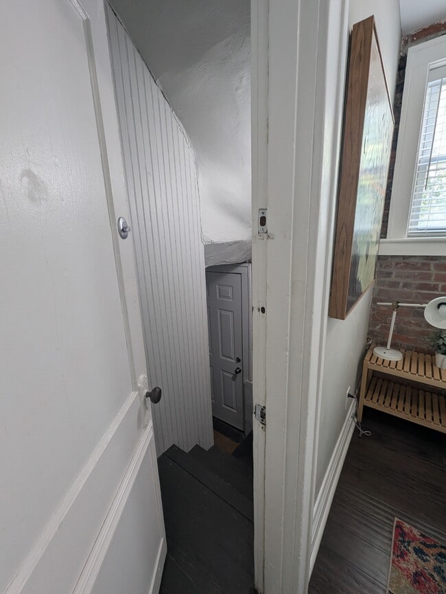 Building Photo - 4231 Swan Ave