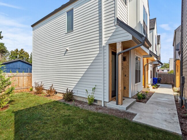 Building Photo - 5271 N Oberlin St