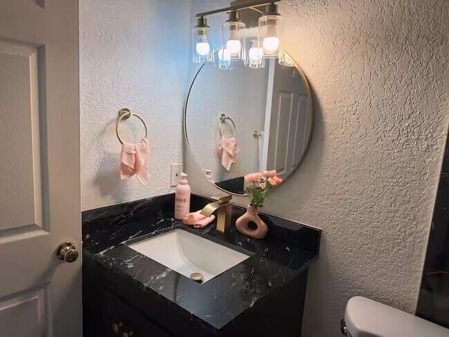 Building Photo - 1720 NE 146th St