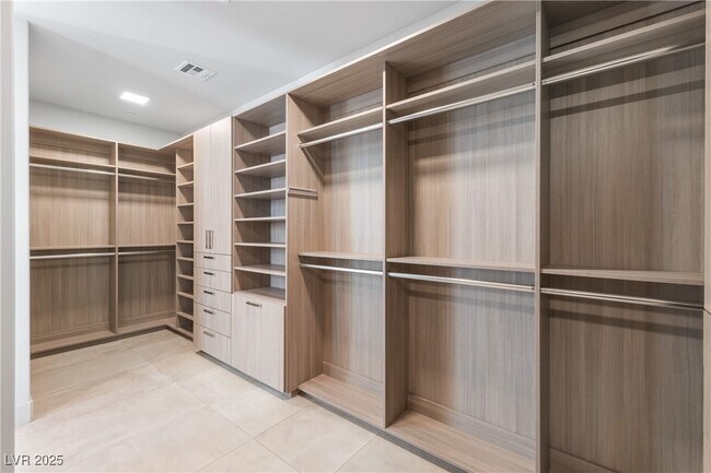 Building Photo - 386 Tranquil Peak Ct