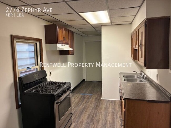 Building Photo - 2776 Zephyr Ave