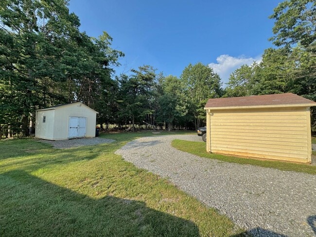 Building Photo - One Level Ranch