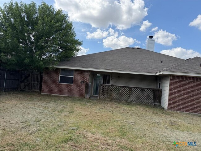 Building Photo - 4212 Embers Dr