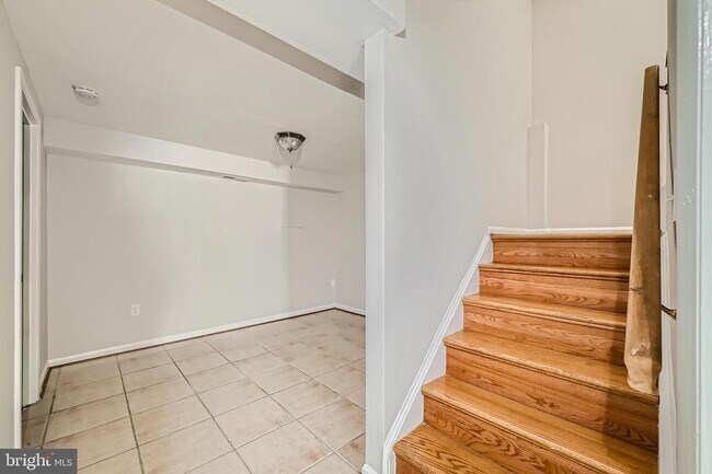 Building Photo - 15615 Plaid Dr