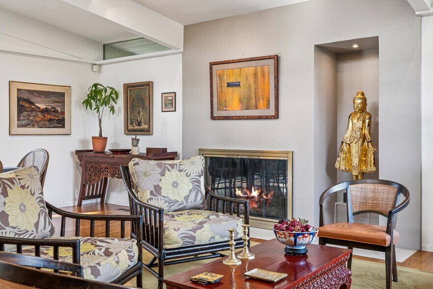 Building Photo - 664 Woodmont Ave