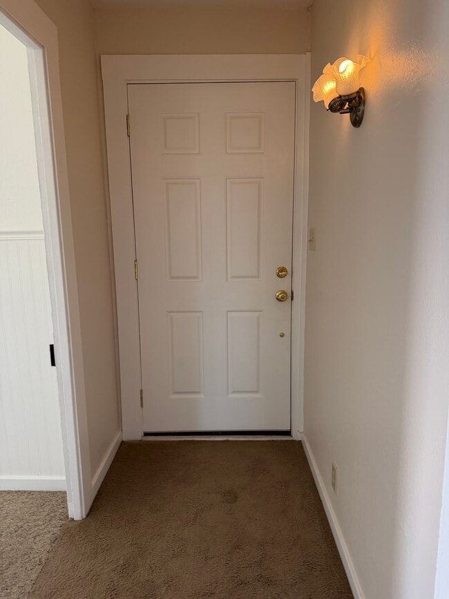 Building Photo - Charming Jackson Home