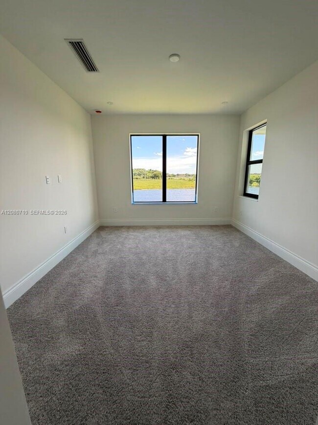 Building Photo - 8540 NW 160th Terrace
