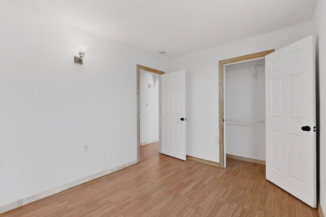 Building Photo - Rural South Valley 4 Bedroom  1.75 Bath 1256/sf