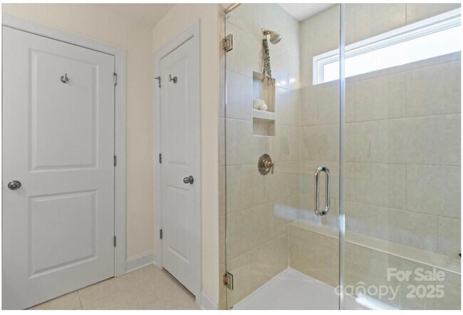 Building Photo - Beautiful 3-Bedroom Townhome in Harrisburg...