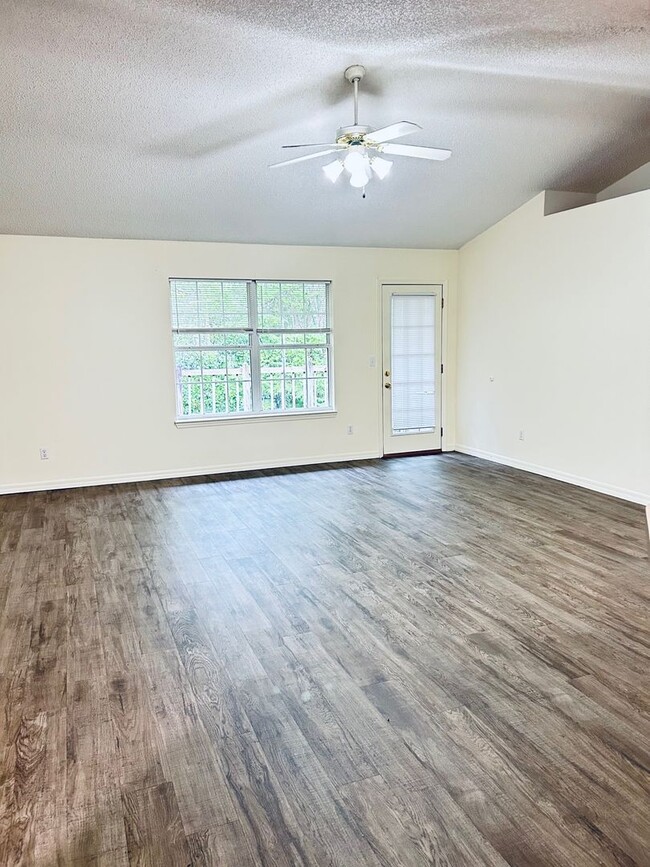 Building Photo - BEAUTIFUL BRICK 4 BEDROOM 2 BATH HOME AVAILABLE NOW CONTACT KAREN GUARDINO, REALTOR 386-747-9295