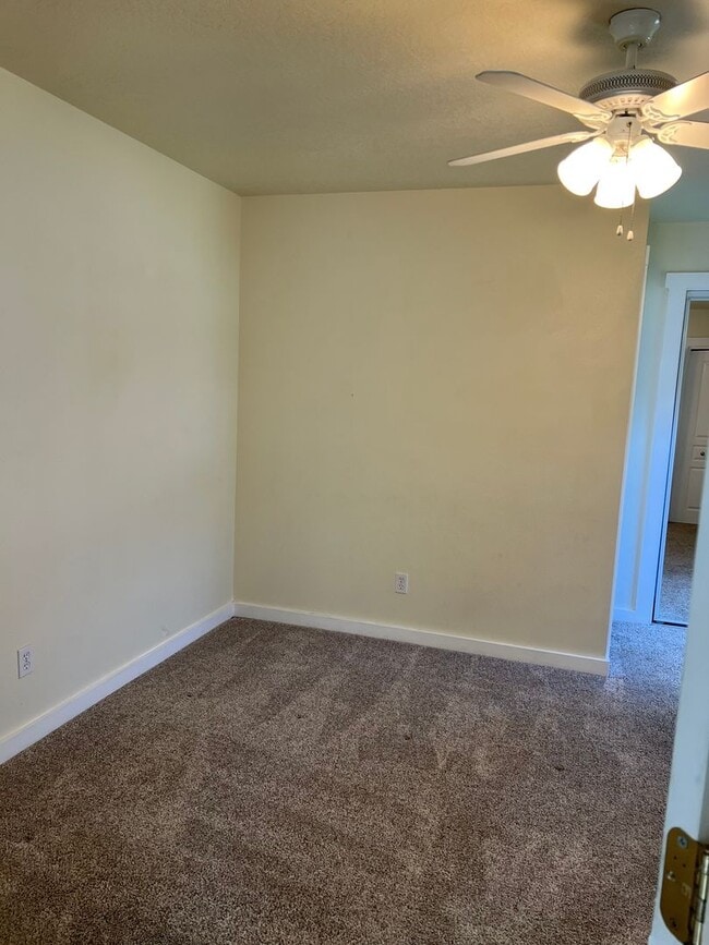 Building Photo - Coming soon! 3 bed single family home on a...