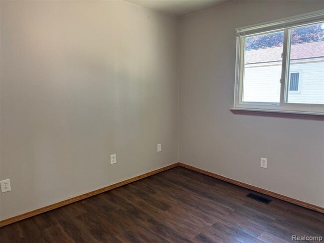 Building Photo - 24755 Trombley St
