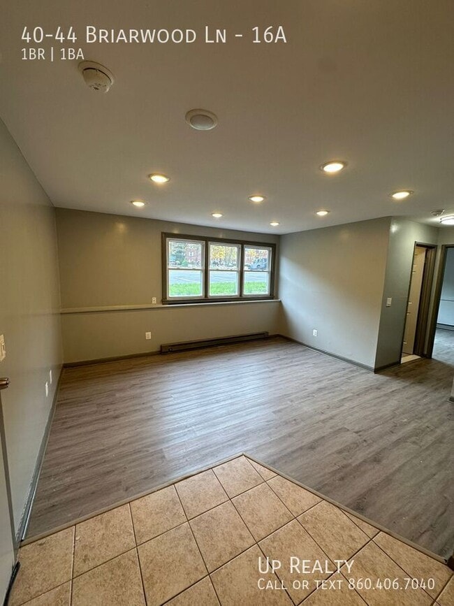 Building Photo - 40-44 Briarwood Ln-16A