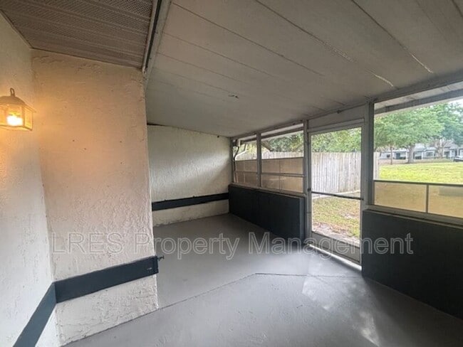 Building Photo - 2706 Graduate Ct