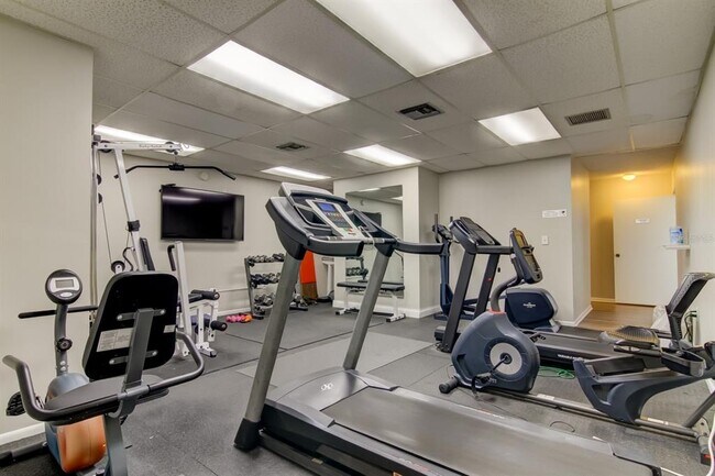 Building Photo - 90 S Highland Ave