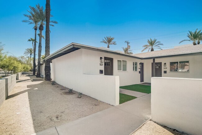 Building Photo - Newly Renovated One Bedroom in Tempe!