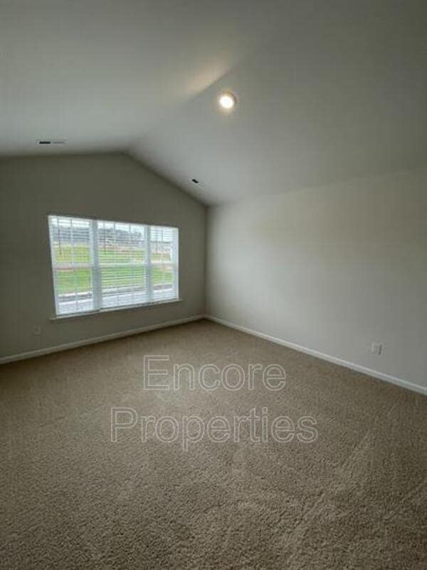 Building Photo - 347 David Hill Dr