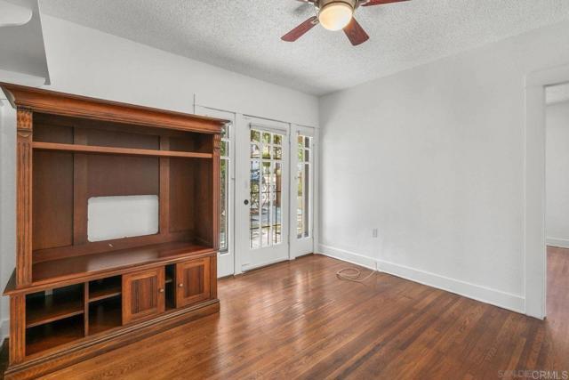 Building Photo - 145 S Grape St