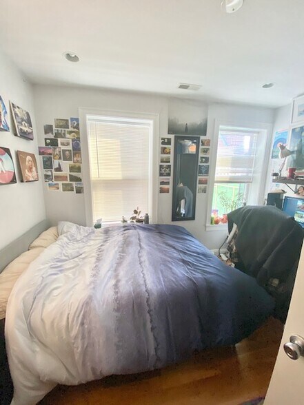 Building Photo - 721 Parker St