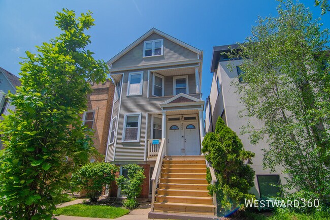 Building Photo - 3242 N Hoyne-1