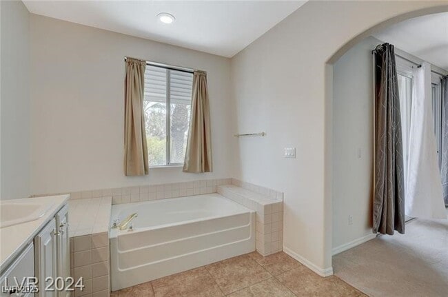 Building Photo - 9420 San Laguna Ct