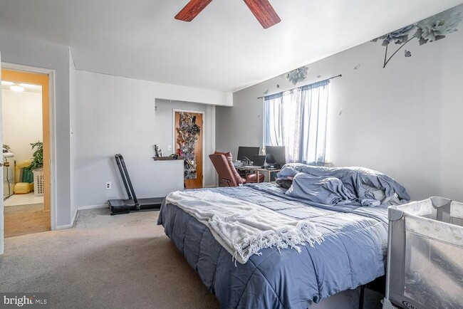 Building Photo - 8 Dickenson Dr