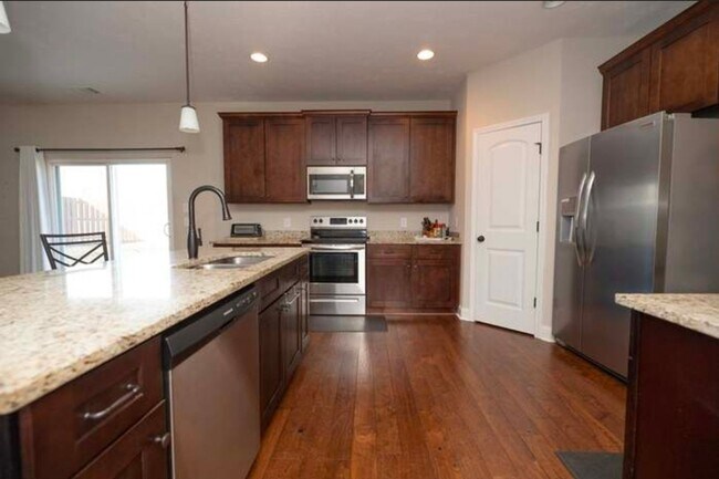 Building Photo - 7100 Pine Seed Dr
